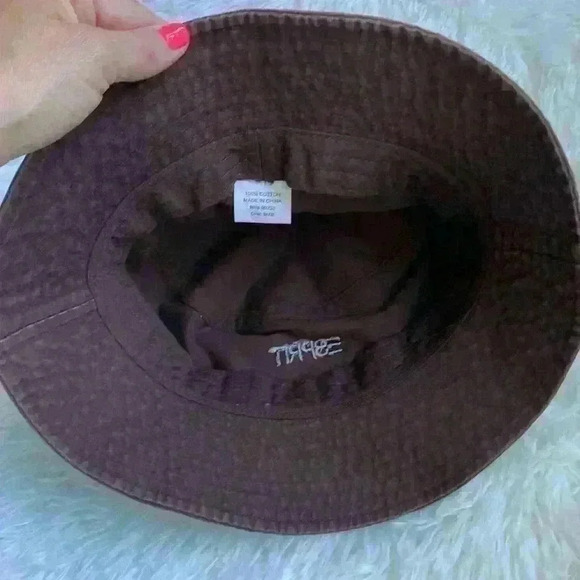 Espirit Bucket Hat. Brown. Los Angeles printed on front. - Picture 4 of 4